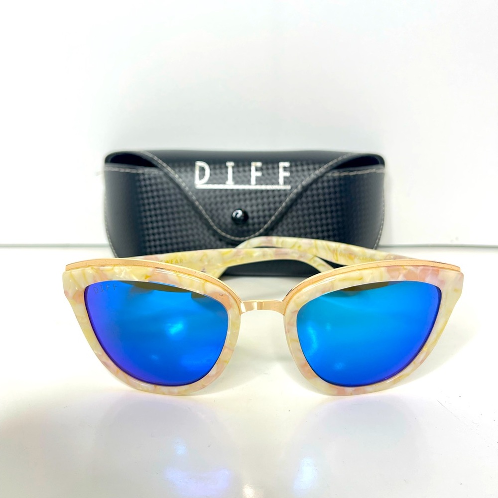 DIFF Eyewear Sunglasses
